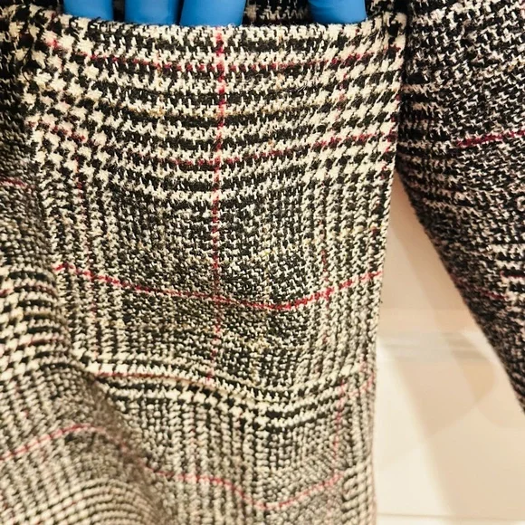 Unisex Houndstooth Pattern Black and White. - Picture 8 of 13